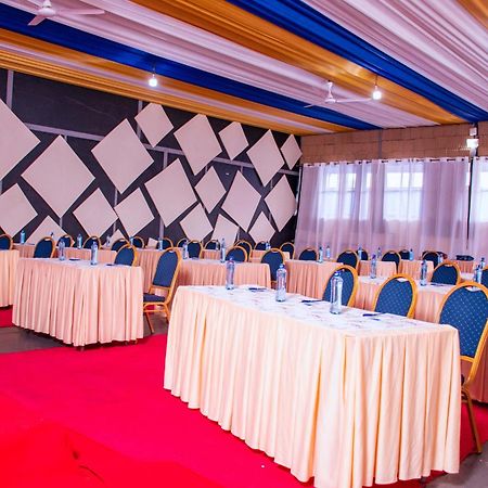 Buraha Zenoni Hotel And Resort Nakuru Dış mekan fotoğraf