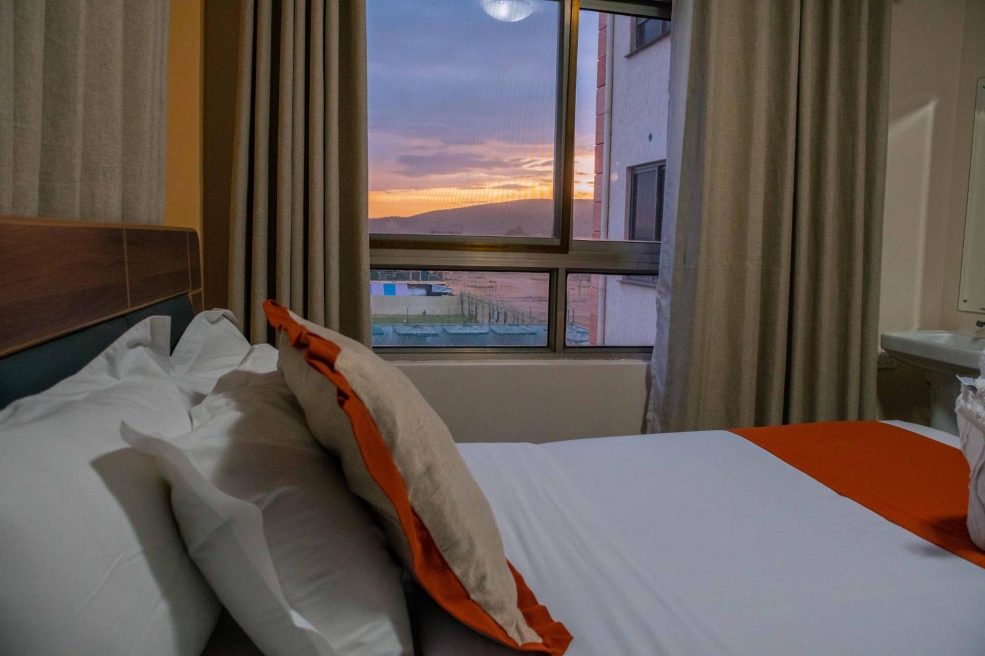 Buraha Zenoni Hotel And Resort Nakuru Dış mekan fotoğraf