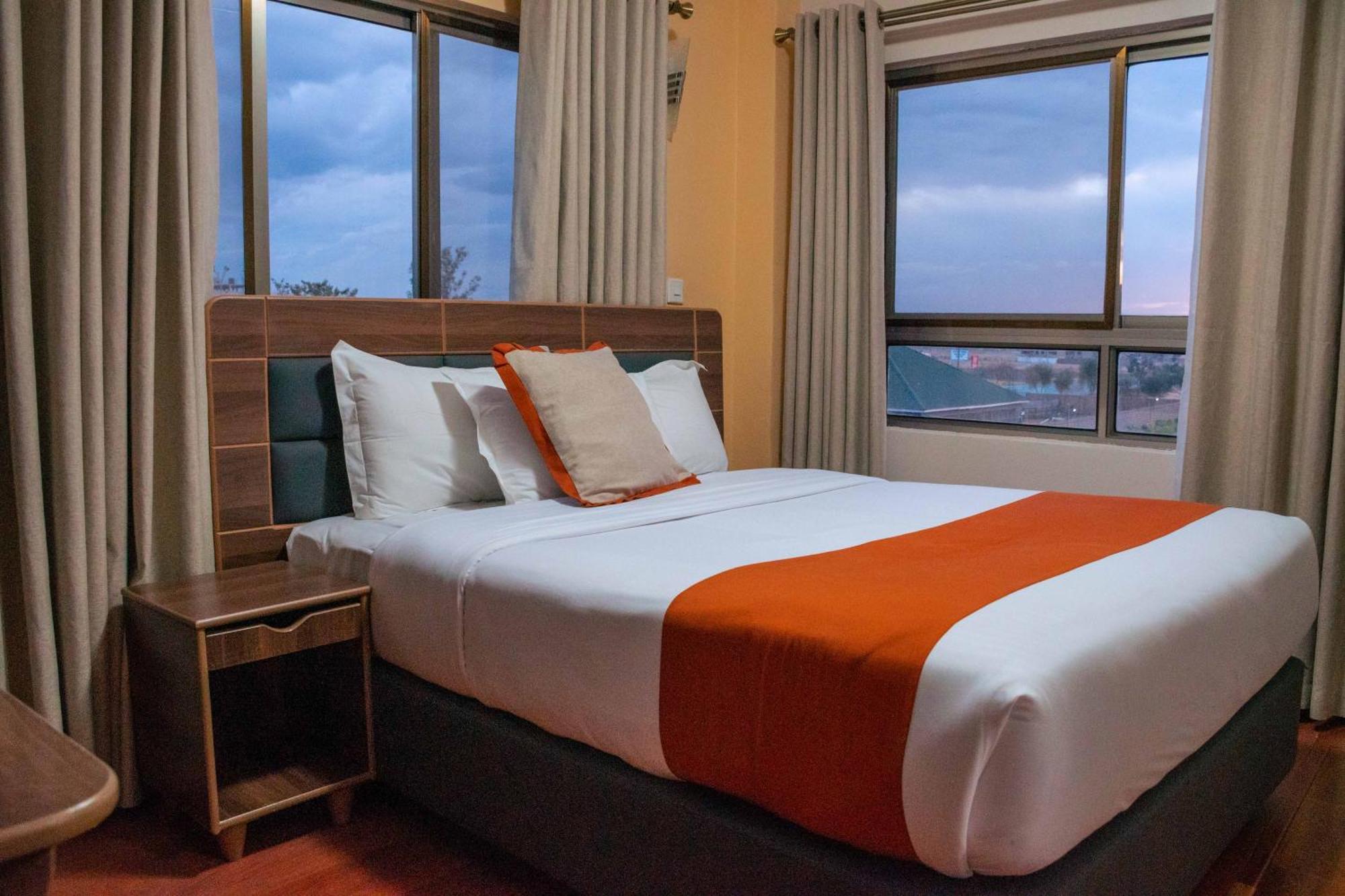 Buraha Zenoni Hotel And Resort Nakuru Dış mekan fotoğraf