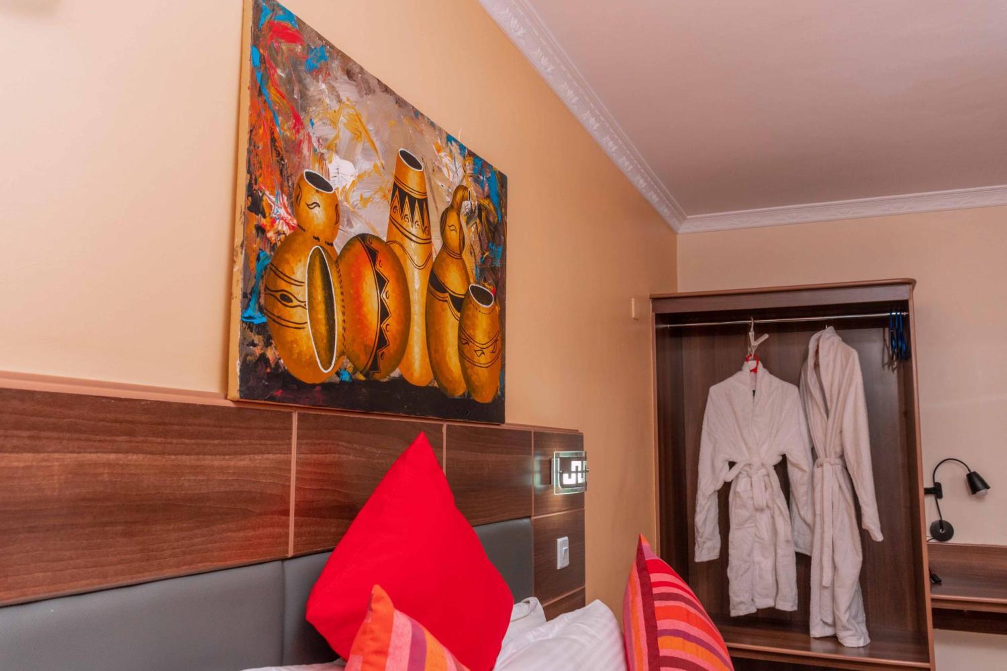 Buraha Zenoni Hotel And Resort Nakuru Dış mekan fotoğraf