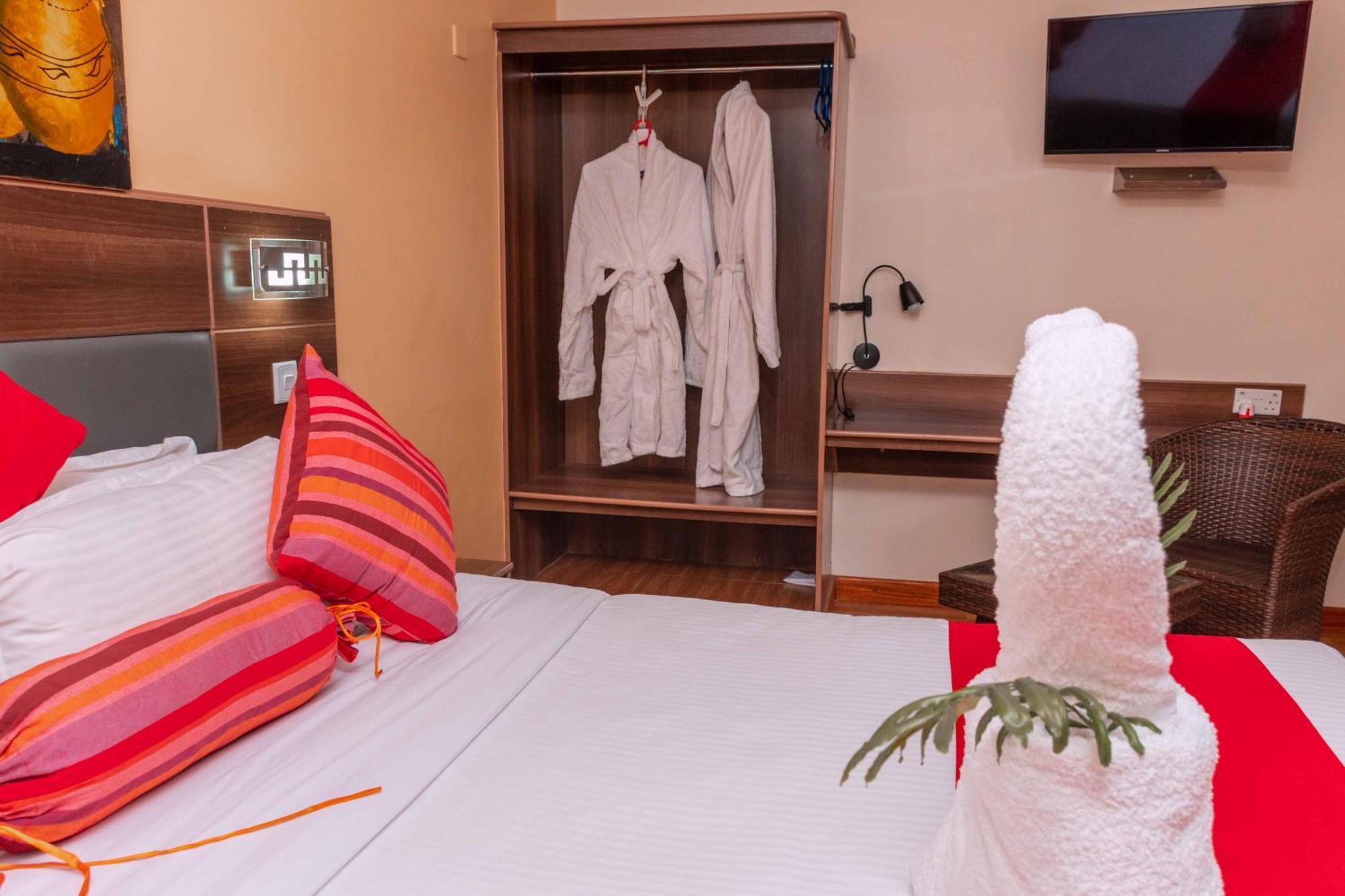Buraha Zenoni Hotel And Resort Nakuru Dış mekan fotoğraf