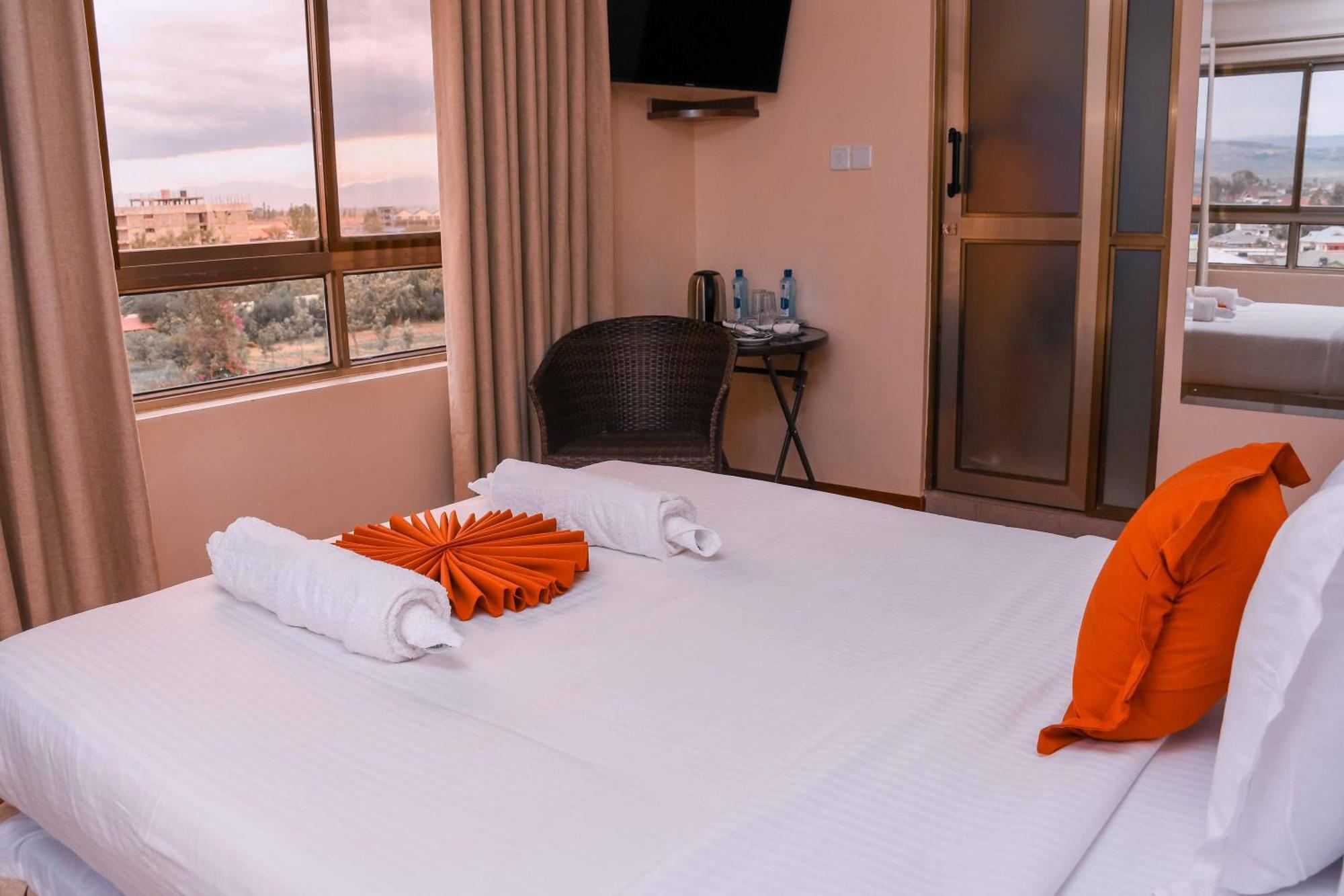 Buraha Zenoni Hotel And Resort Nakuru Dış mekan fotoğraf